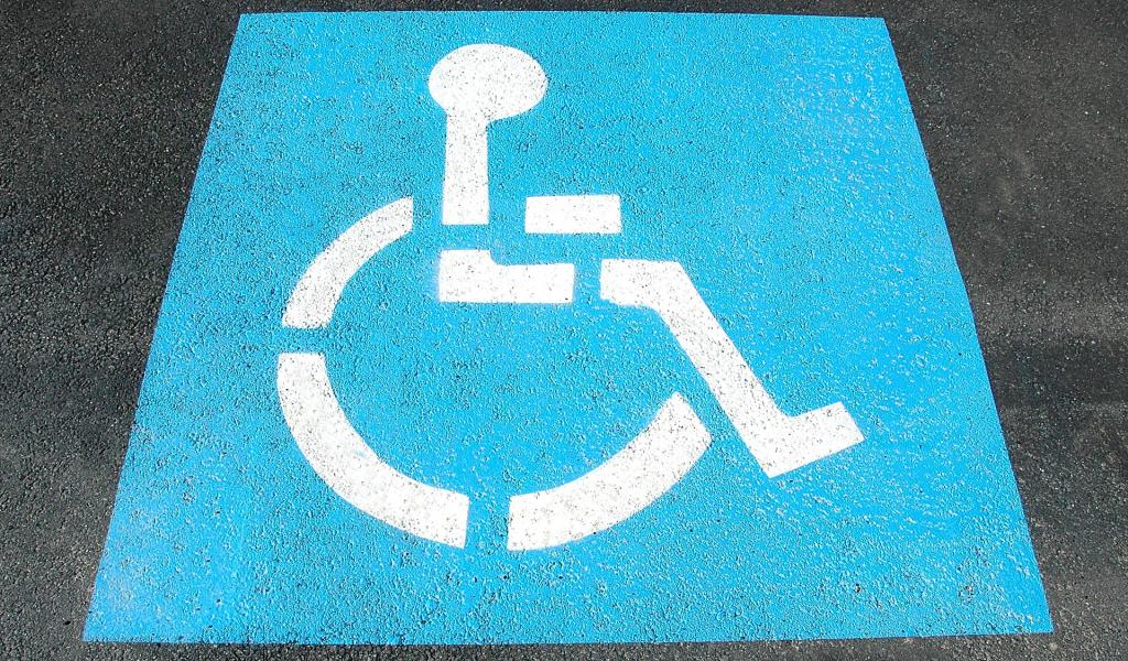 Gros changement pour les cartes d’invalidité et le stationnement des personnes en situation de handicap
