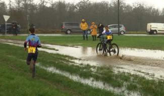 De la pluie et de la boue pour le Run&Bike d'Erpion