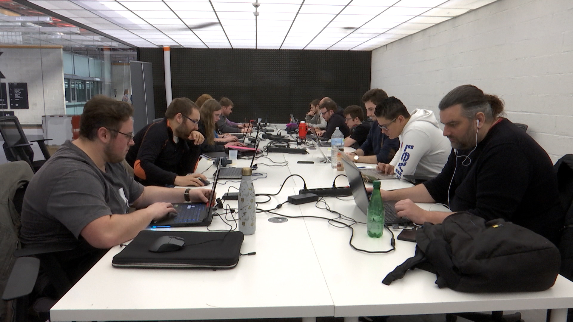 Appel à projets pour soutenir les startups actives dans l'IA et la cybersécurité