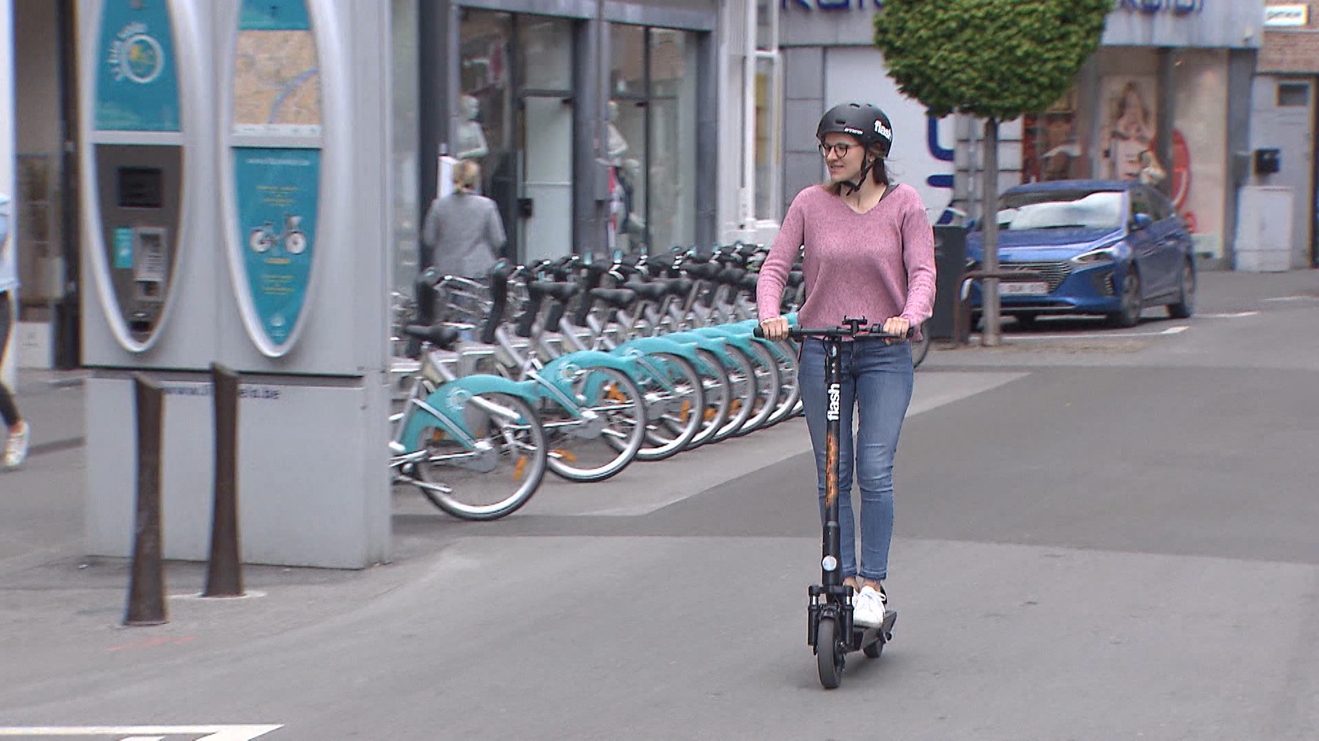 Trottinettes électriques: bientôt le port du casque obligatoire?