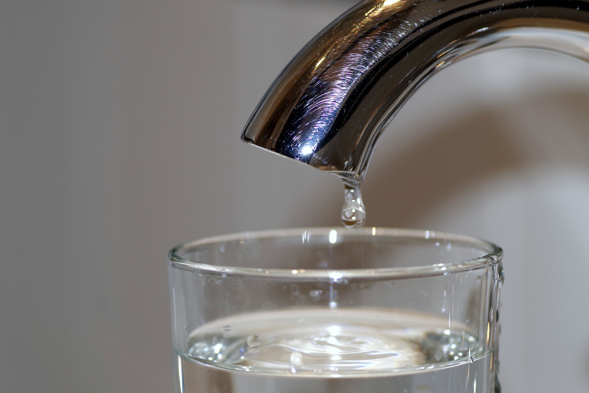 Pollution aux PFAS : Face aux PFAS, la Wallonie "n'exclut aucune piste d'action"