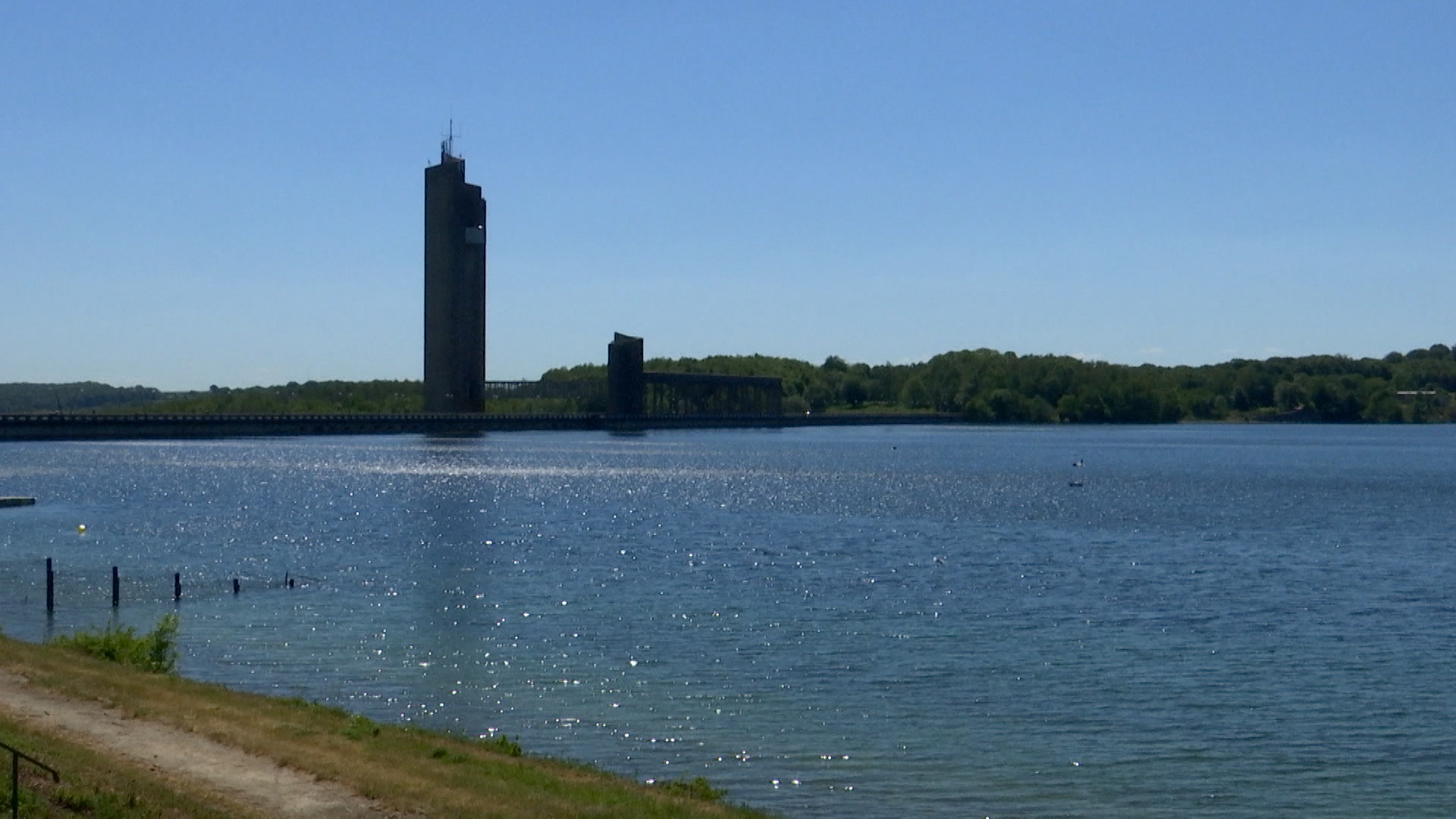 Deux plongeurs portés disparus aux lacs de l'Eau d'Heure: des restes humains découverts