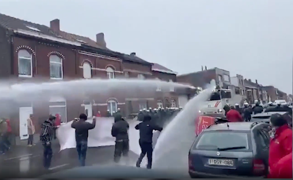 Charleroi : la Ville condamnée pour l'utilisation d'une arroseuse lors d'une manifestation anti-fasciste à Gilly en 2020