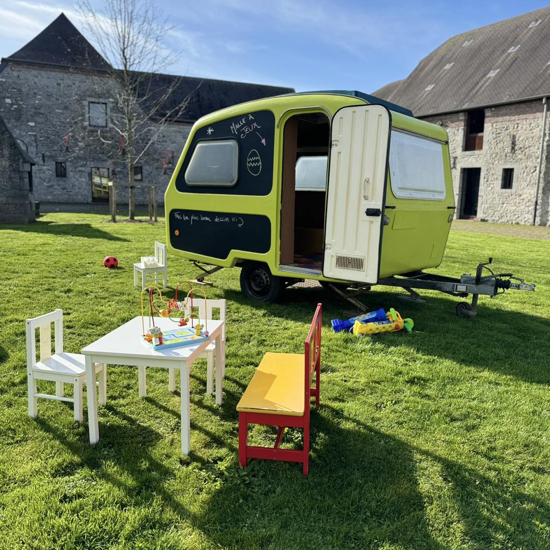 "La Caravane Passe" dévoile un concept de Fête Foraine innovant à la Distillerie de Biercée