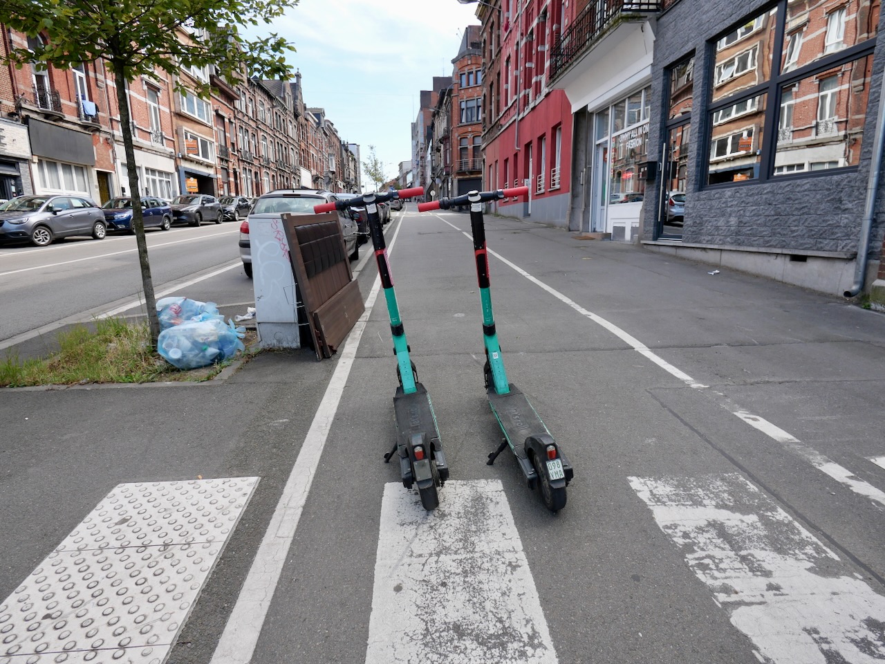 Les Belges connaissent mal les règles concernant les trottinettes électriques, selon Vias