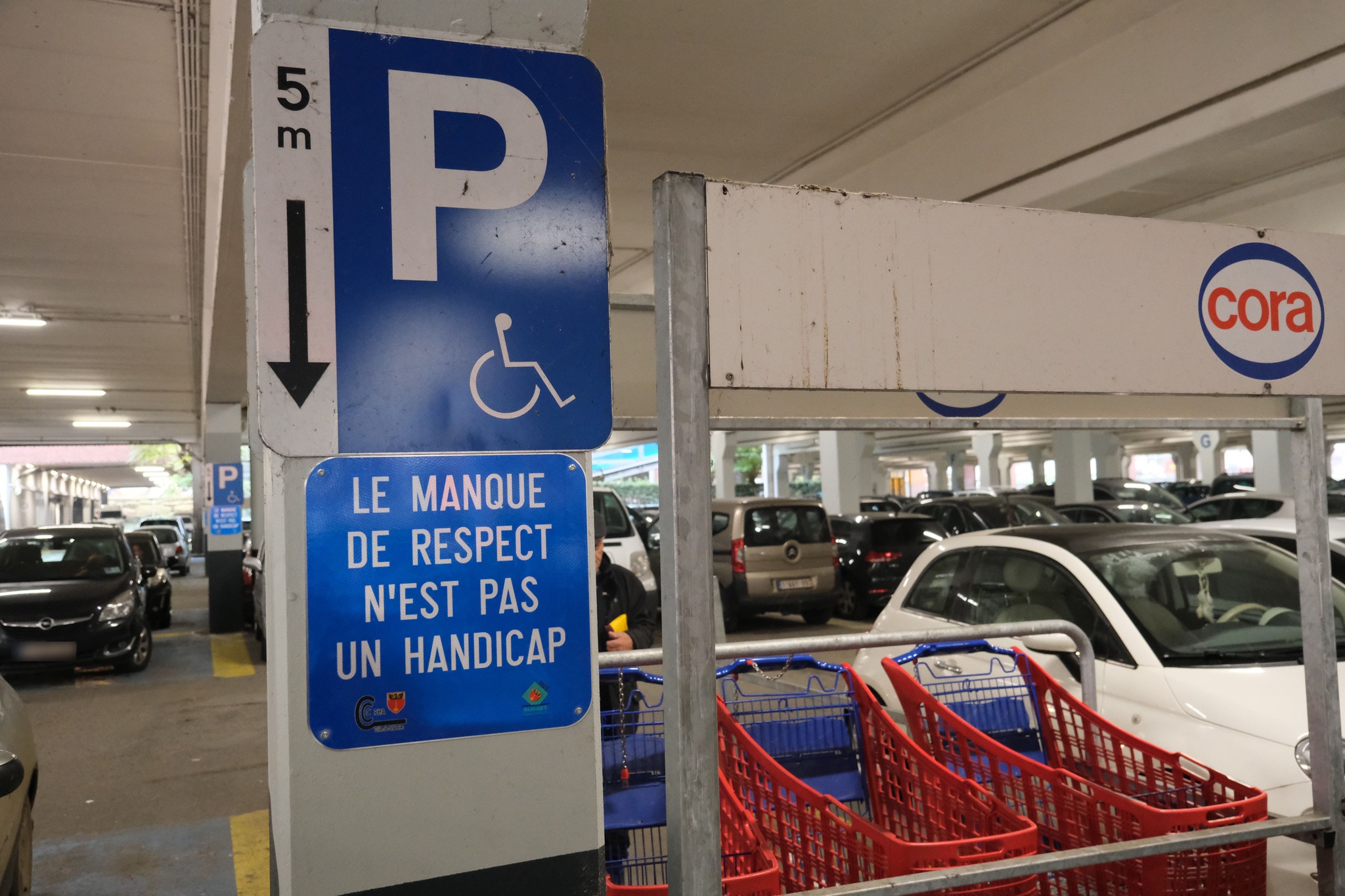 Places PMR: de nouveaux panneaux de sensibilisation dans l'entité de Châtelet