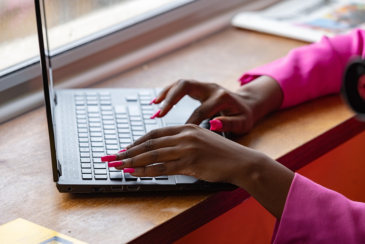 Emploi : En 2023, une jeune femme sur 10 était indépendante