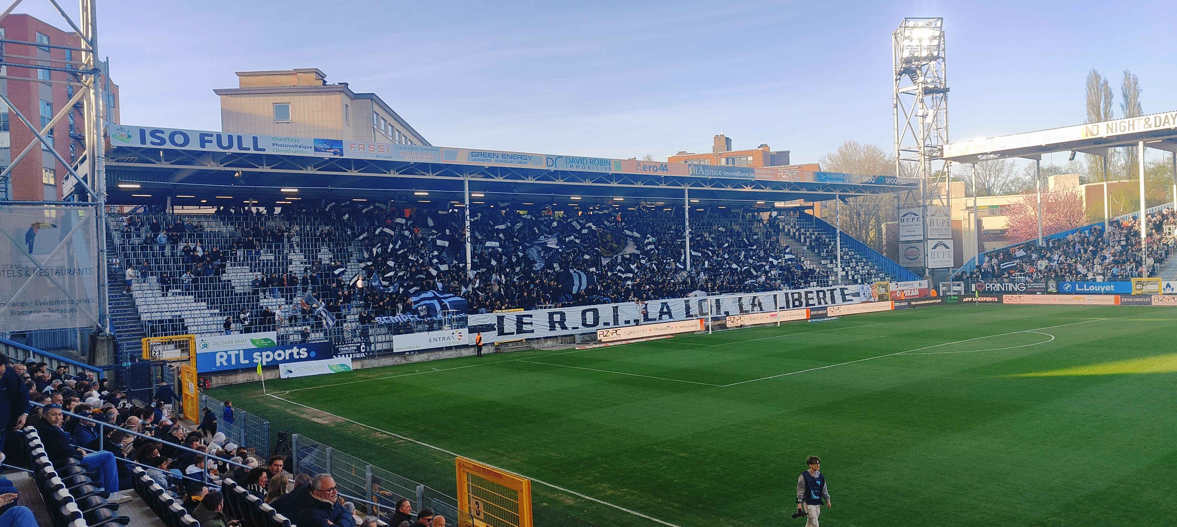 Victoire du Sporting de Charleroi contre le Standard de Liège 1-0