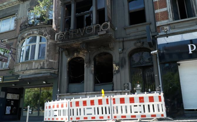Vague d'incendies dans l'horeca à Charleroi: un regroupement des dossiers a été sollicité