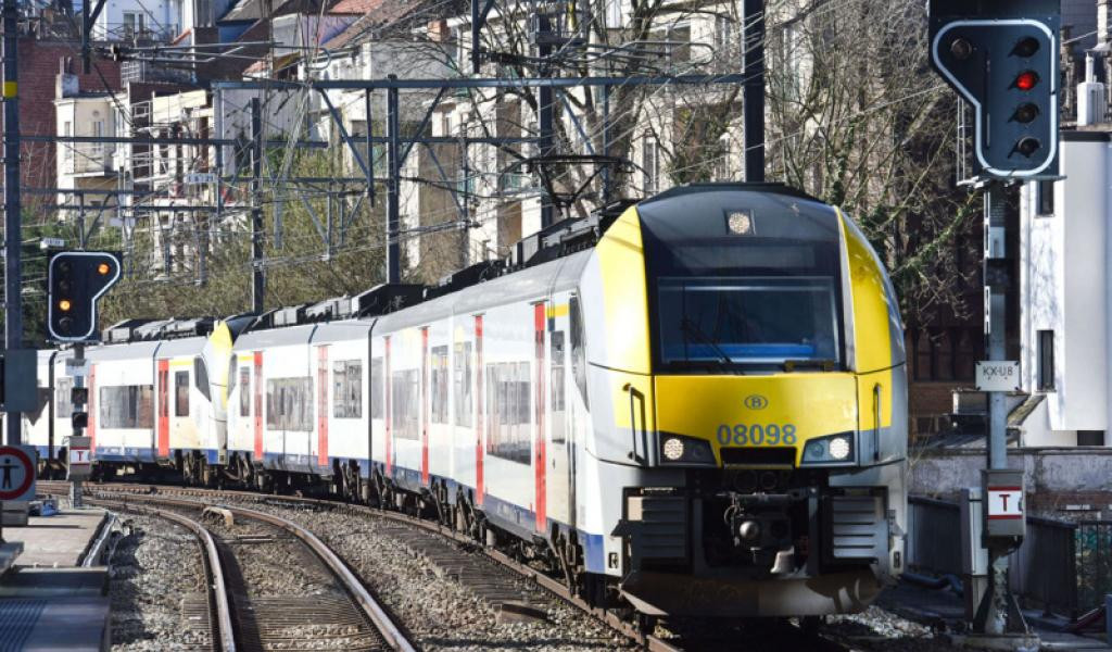 Un Hennuyer percuté par un train à Pont-à-Celles, après un accident de voiture à Nivelles