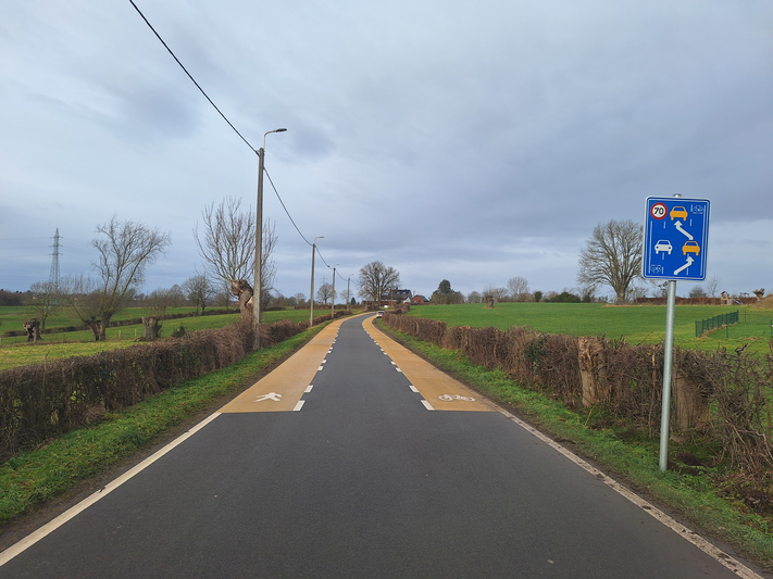 Chaussée à voie centrale en phase de test à la rue d’Hymiée, donnez votre avis