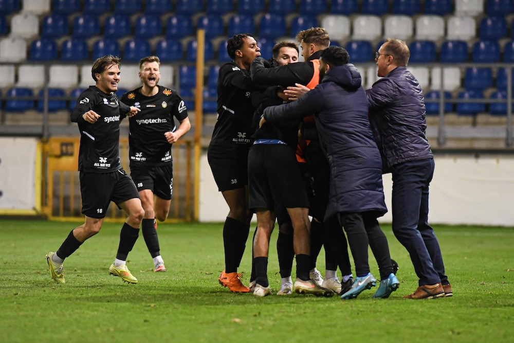 Challenger Pro League : L'Olympic Charleroi s'impose 3-4 sur la pelouse de Jong Genk