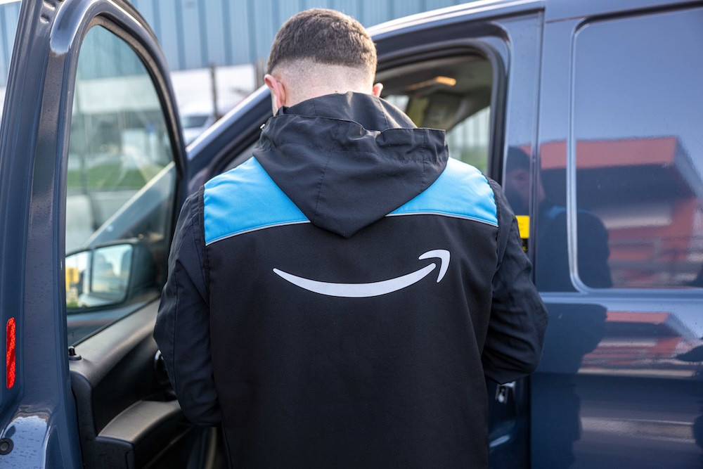Charleroi: un livreur Amazon se fait voler sa camionnette !