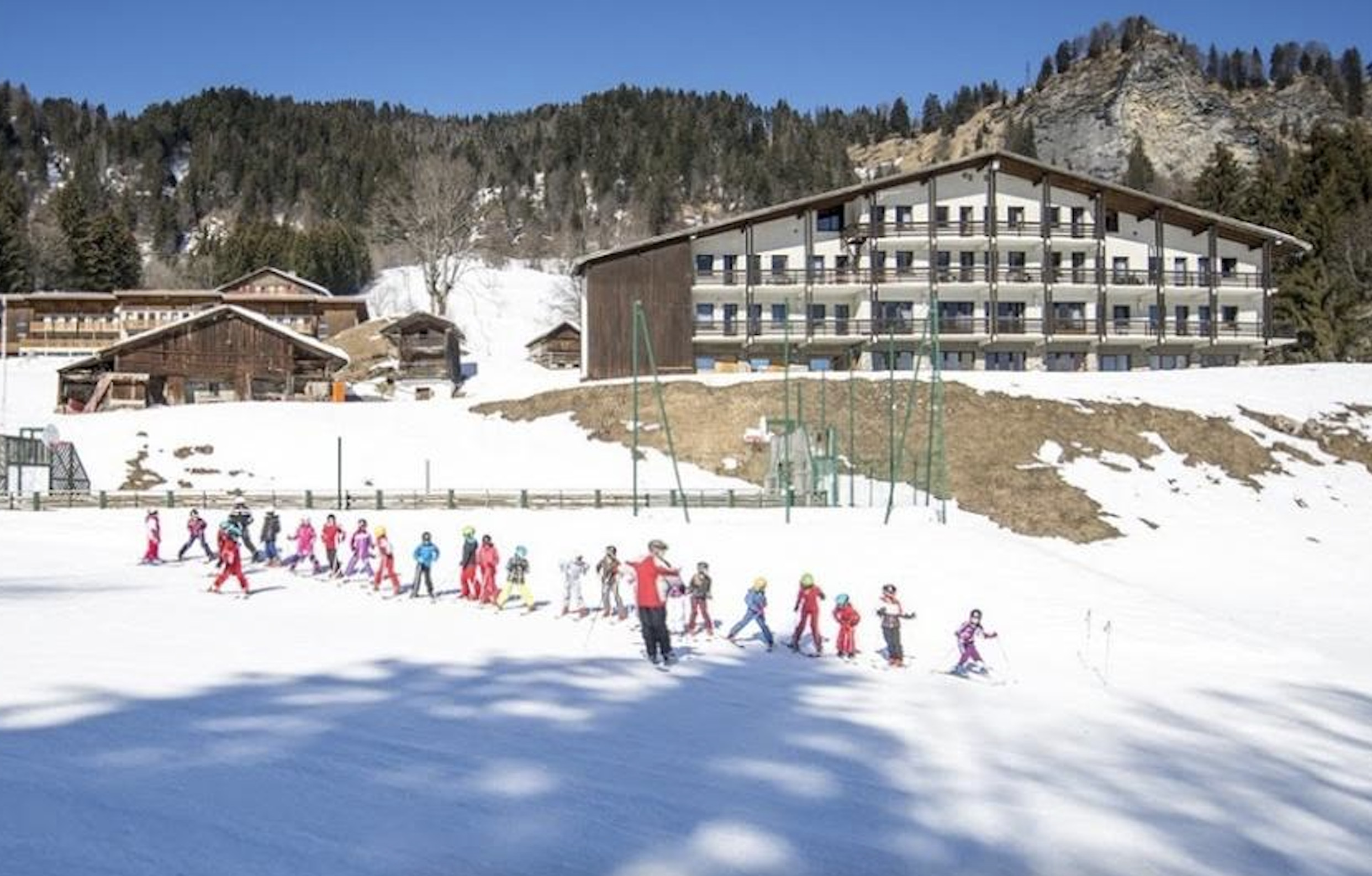 Annulation des classes de neige : la ville de Charleroi va rencontrer les parents ce lundi