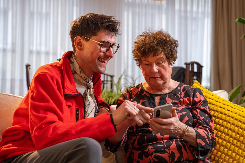 La Croix-Rouge cherche des bénévoles en Hainaut pour aider avec le numérique au quotidien