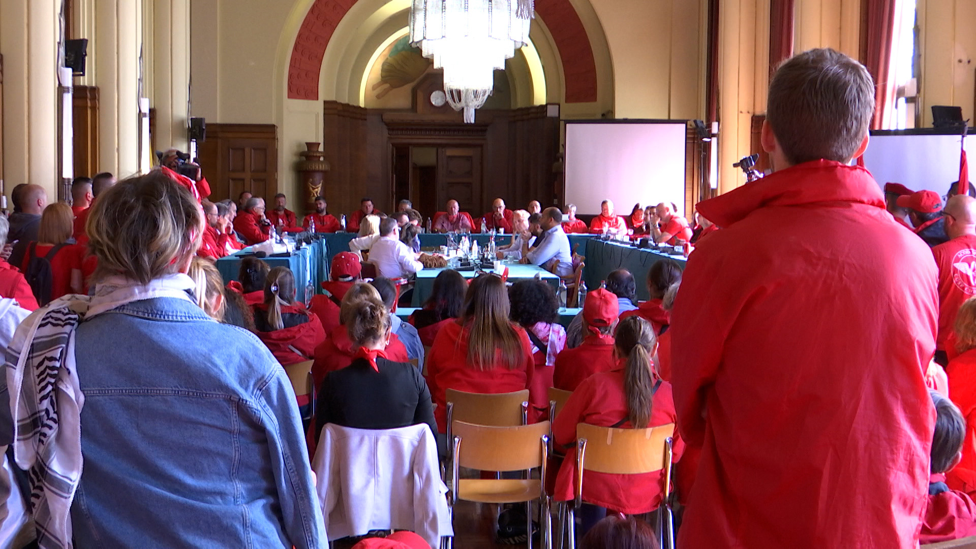 Les ouvriers communaux de la Ville de Charleroi sont en arrêt de travail !
