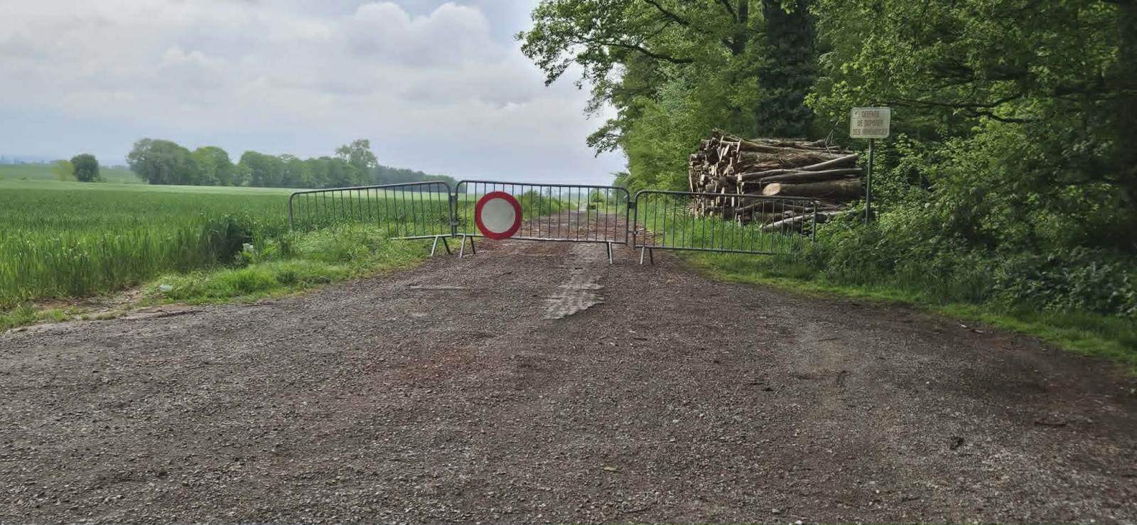 Fermeture d’un chemin à Marbaix-la-Tour, suite au décès de 3 chiens