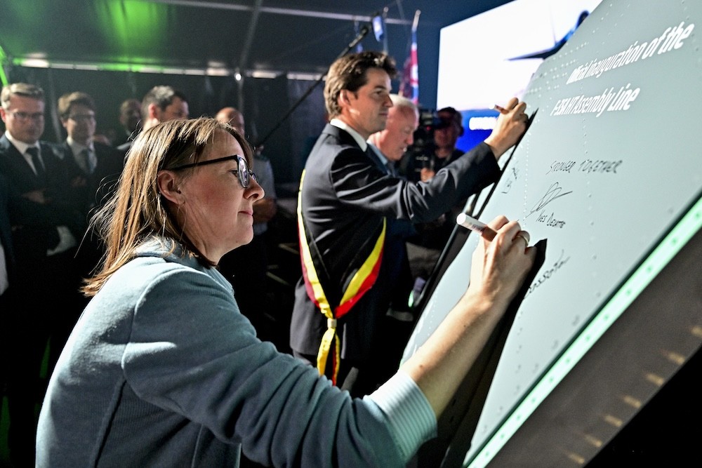 La première ligne d'assemblage des empennages de F-35 officiellement inaugurée à Gosselies