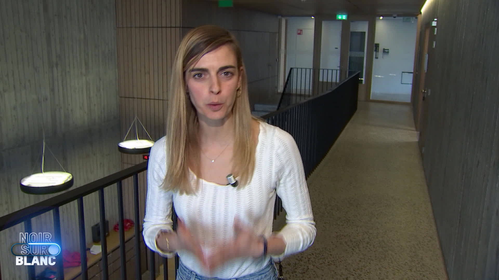 Noir sur Blanc : Alicia Quievy
