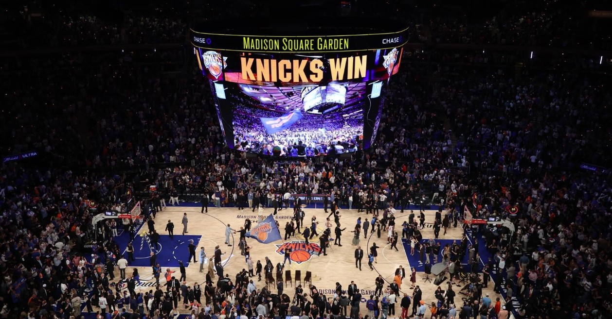 Les Dirty Monitor font le show au Madison Square Garden de New-York pour la finale de la NBA