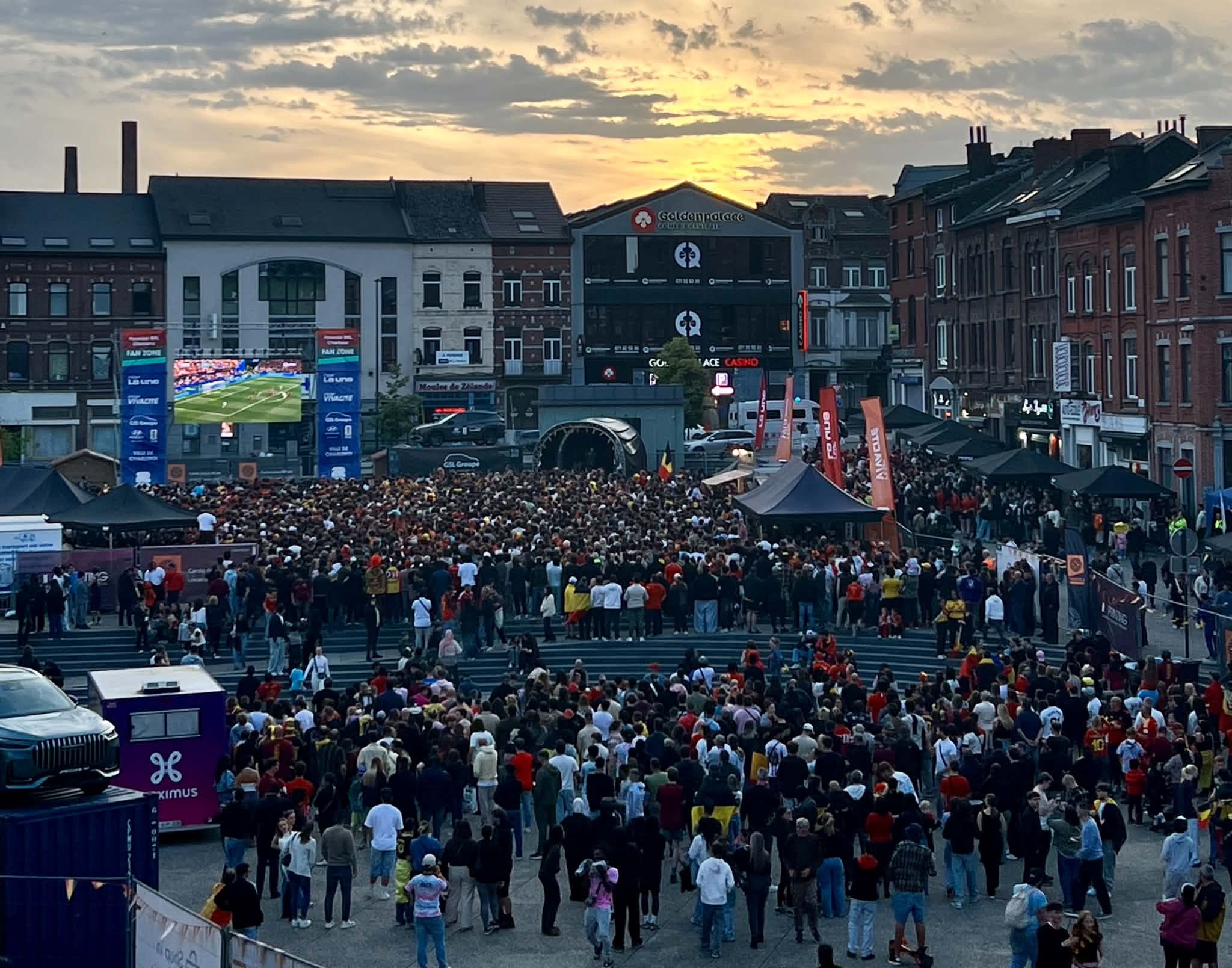 À Charleroi, la Place de la Digue a vibré pour le match Belgique-Égypte