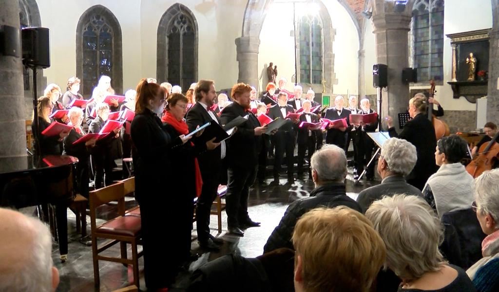 C Local - La Chorale Royale "LES XVI" en concert à l'église Saint-Laurent de Couillet