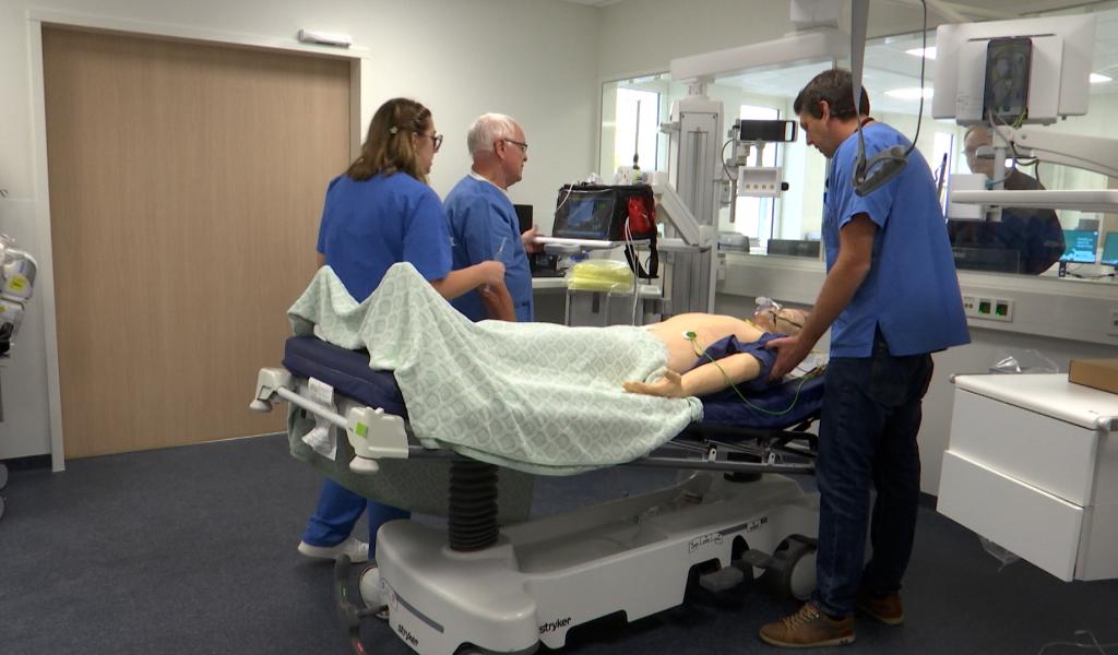 FWB: la réforme des formations aux métiers de l'art infirmier définitivement validée