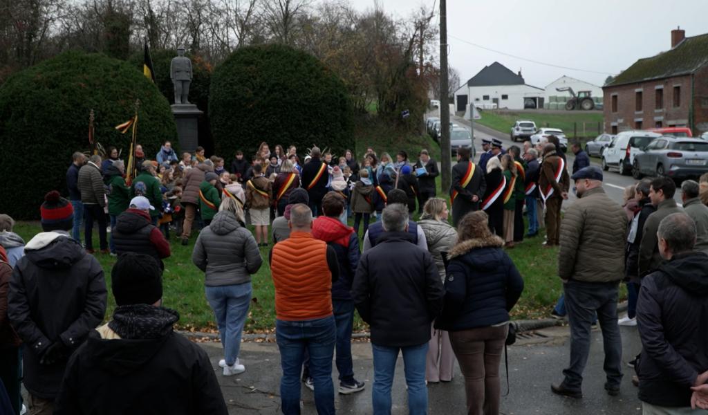 Armistice: Devoir de mémoire au pied de la statue du "Petit Soldat" à Thirimont