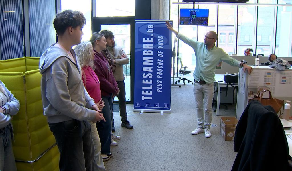Semaine de l'Éducation aux Médias : des élèves de Couvin ont visité Télésambre