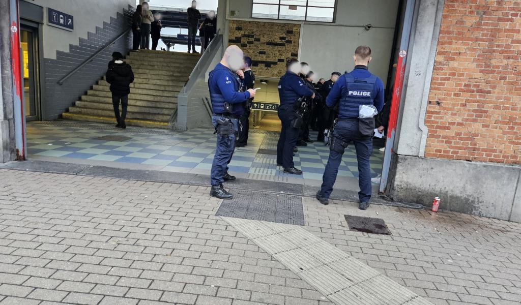 Onze procès-verbaux dressés pour stupéfiants à Charleroi