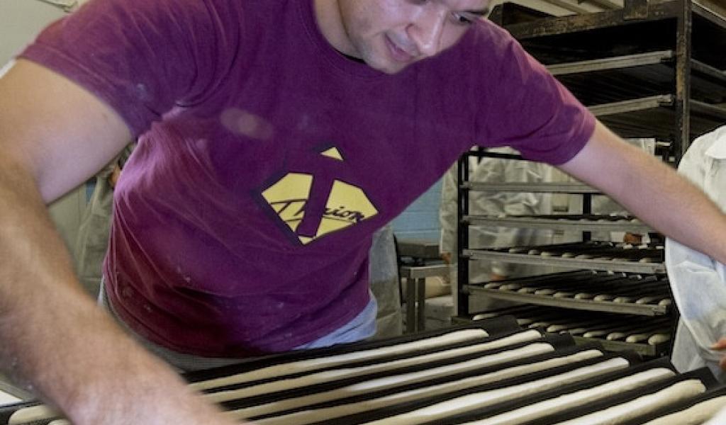 La réforme du travail de nuit pourrait faire perdre 3.180 euros par an à un travailleur