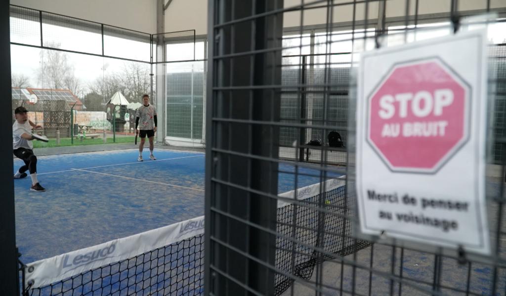 Castel Padel à Courcelles: les terrains de la discorde vont être couverts