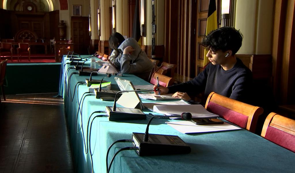 L'Hôtel de Ville de Charleroi accessible aux étudiants pour leur blocus