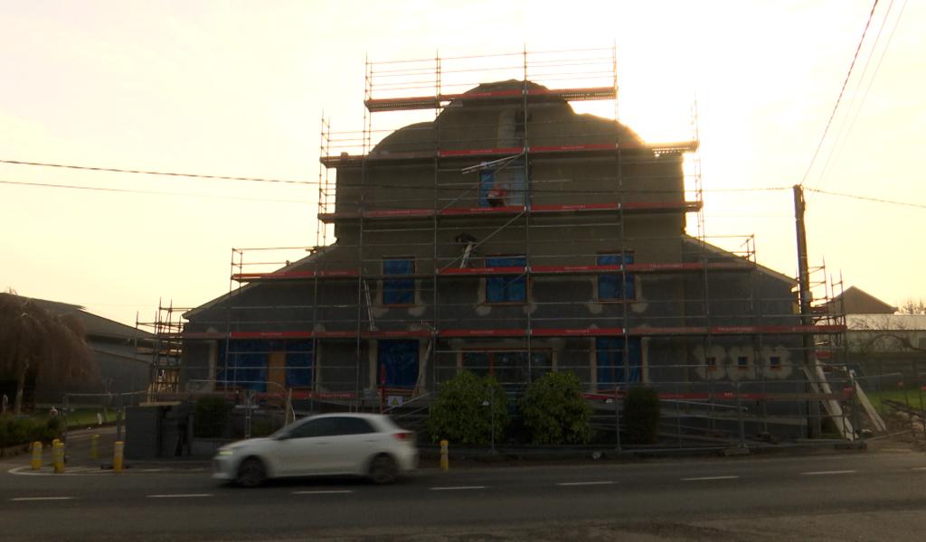 Momignies : centre culturel rénové et initiatives pour la mobilité