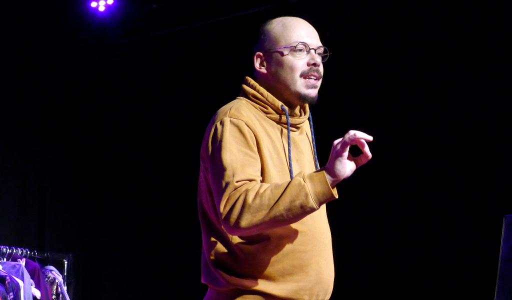 C Local : "Christophe a quelque chose à vous dire" au Poche Théâtre