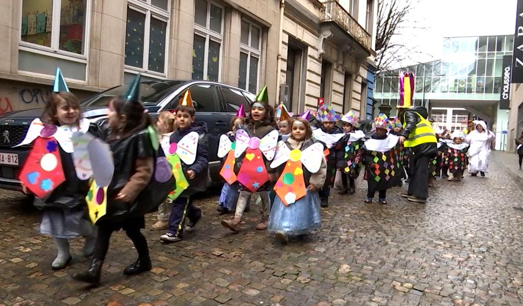 Un grand cortège de Carnaval pour les enfants de l’École Fondamentale Notre-Dame de Charleroi