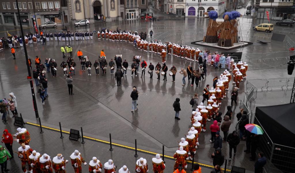 Carnaval de Charleroi: le rondeau matinal, un moment unique et hors du temps