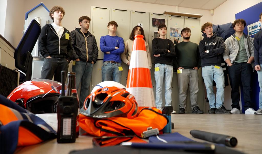 Des élèves découvrent le fonctionnement de la Zone de Police Germinalt