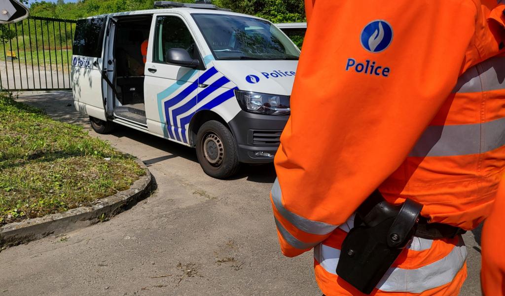 Présence policière renforcée aux abords des écoles à Châtelet