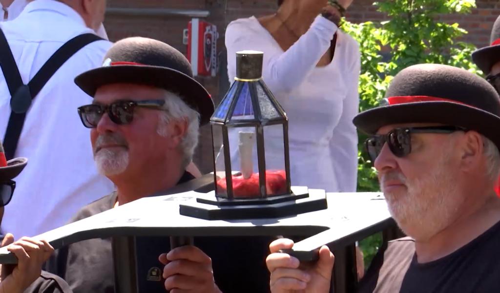 La Confrérie du Doigt d'Alzon fête ses 10 ans et crée un Musée du Doigt à Charleroi !