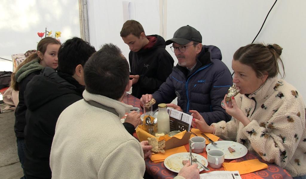 C Local : "Petit déjeuner à la ferme" au Spamboux à Mont-Sainte-Geneviève