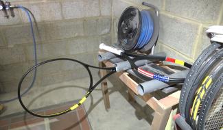 Unique en Belgique: à Thuillies on personnalise votre raquette 