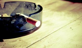 Dépister le cancer du poumon comporte de "sérieux inconvénients", selon le KCE