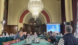 Conseil communal : des citoyens endossent le rôle de conseiller communal à nouveau