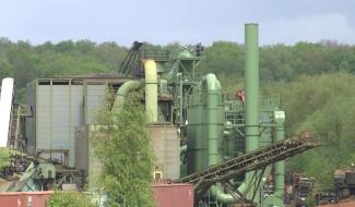 Broyeurs à métaux : Les bourgmestres de Jurbise et Courcelles vent debout contre Céline Tellier