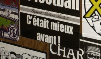 Regarder un match de foot dans un bar : toute une histoire