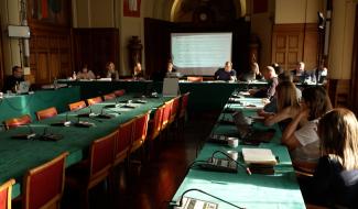 Charleroi : faut-il limiter les questions de l’opposition au conseil communal ?