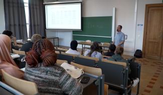 Des étudiants du secondaire découvrent le CampusUCharleroi