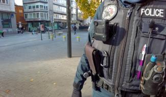 La police de Charleroi s'équipe de bodycams