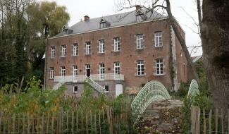 Courcelles devient propriétaire du château de Rianwelz pour le sauver